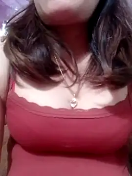 Snapshot of YiyinLy chatting on 02.27.26 YiyinLy online show from 02.27.26