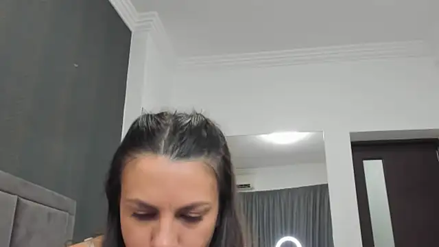 Snapshot of NattyCharm chatting on 11.21.25 NattyCharm online show from 11.21.25