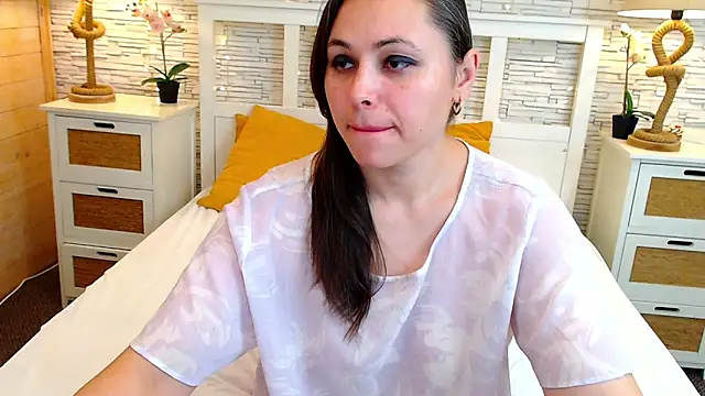 Soft Lilly online show from 11.25.25