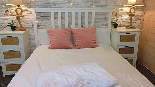 Soft Lilly online show from 04.02.26