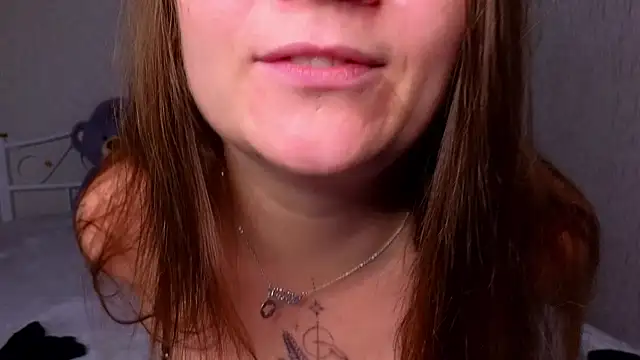 Snapshot of Amy__Leee_ chatting on 11.10.25 Amy Leee online show from 11.10.25