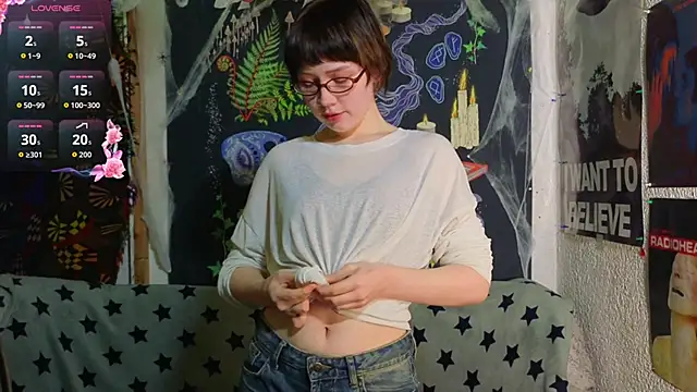 ReincarnatedAngel online show from 11.14.25