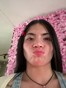 PamelaJonsom  online show from 04.14.26