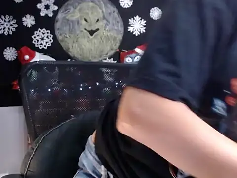 Lucyy Naugthy online show from 11.26.25