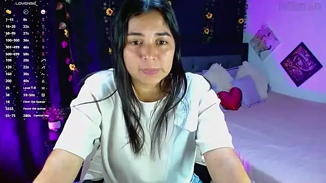 HaannaAGT online show from 10.14.25