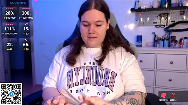 SummerTina online show from 12.02.24