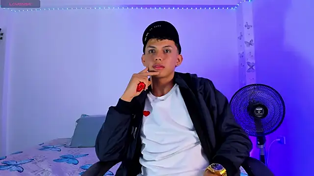 Snapshot of Axel_Cody_ chatting on 10.16.25 Axel Cody online show from 10.16.25