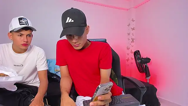 Snapshot of Axel_Cody_ chatting on 11.12.25 Axel Cody online show from 11.12.25