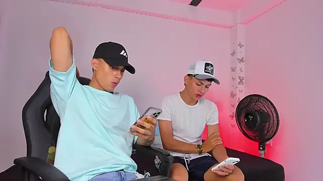 Snapshot of Axel_Cody_ chatting on 11.17.25 Axel Cody online show from 11.17.25