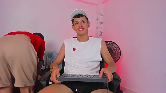 Snapshot of Axel_Cody_ chatting on 11.19.25 Axel Cody online show from 11.19.25