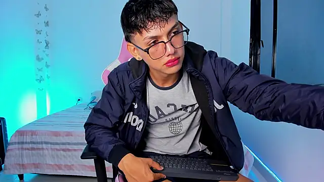 Snapshot of Axel_Cody_ chatting on 02.11.26 Axel Cody online show from 02.11.26