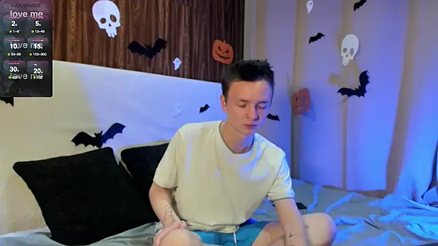 Snapshot of Logan_mett chatting on 11.03.25 Logan mett online show from 11.03.25