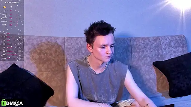 Snapshot of Logan_mett chatting on 11.06.25 Logan mett online show from 11.06.25