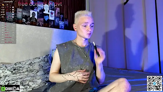 Snapshot of Logan_mett chatting on 11.27.25 Logan mett online show from 11.27.25