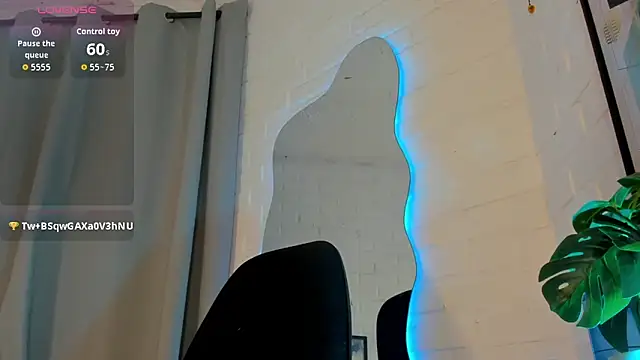 Snapshot of MATEO_HUNTER chatting on 02.04.26 MATEO HUNTER online show from 02.04.26