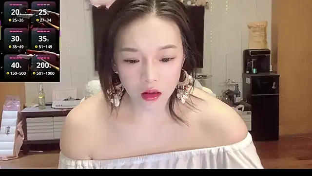 Snapshot of Mimi-777 chatting on 11.18.25 Mimi-777 online show from 11.18.25