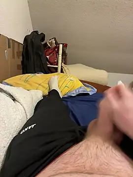 Snapshot of creamydeluxe chatting on 03.05.26 creamydeluxe online show from 03.05.26