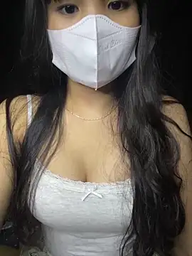 Snapshot of Tina-03 chatting on 10.31.25 Tina-03 online show from 10.31.25