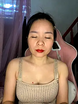 Listen-ly online show from 11.21.25