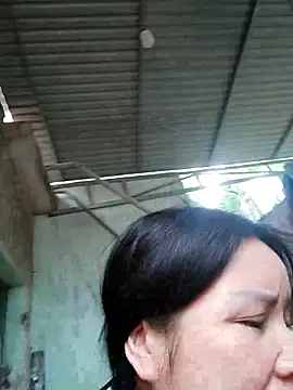 Listen-ly online show from 12.04.25