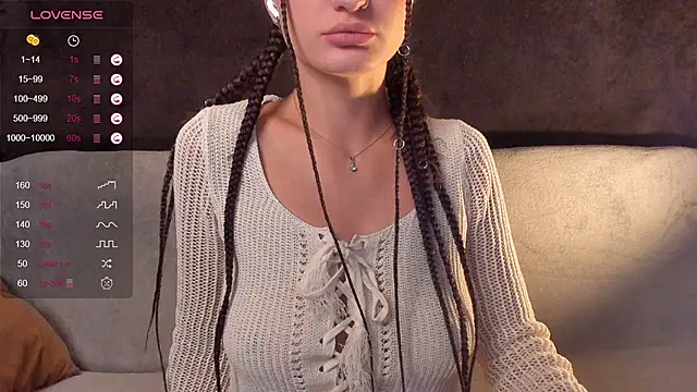 Snapshot of VickiRoom chatting on 02.01.25 VickiRoom online show from 02.01.25