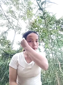 Nguyet2k4 online show from 11.28.25