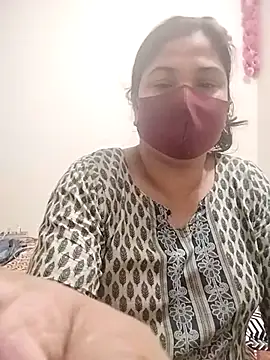 Hot Boude online show from 11.06.25