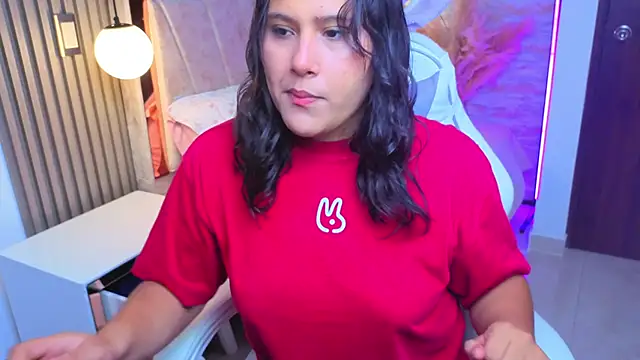 Snapshot of luna_jonezz chatting on 10.26.25 luna jonezz online show from 10.26.25