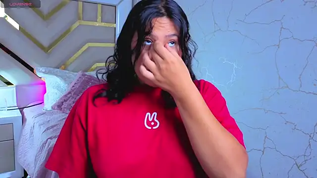 Snapshot of luna_jonezz chatting on 11.13.25 luna jonezz online show from 11.13.25