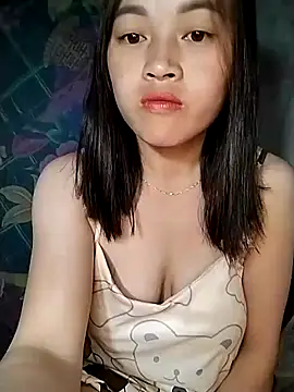 Snapshot of Hani-i chatting on 04.30.26 Hani-i online show from 04.30.26