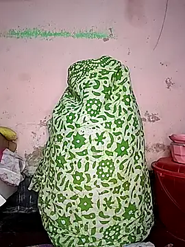 Snapshot of Strip_Hotty242 chatting on 11.18.25 Strip Hotty242 online show from 11.18.25