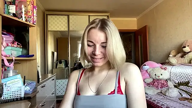 Snapshot of HoppedArea chatting on 10.25.25 HoppedArea online show from 10.25.25