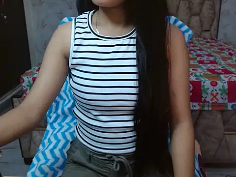 spicy sofiya - online show from 11.04.25