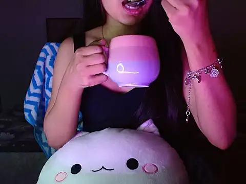 spicy sofiya - online show from 11.17.25