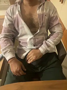 Snapshot of Notme_09 chatting on 10.15.25 Notme 09 online show from 10.15.25