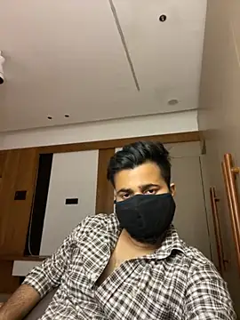 Snapshot of Notme_09 chatting on 10.19.25 Notme 09 online show from 10.19.25