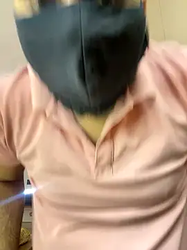 Snapshot of Notme_09 chatting on 10.20.25 Notme 09 online show from 10.20.25