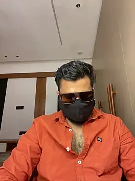 Snapshot of Notme_09 chatting on 10.22.25 Notme 09 online show from 10.22.25