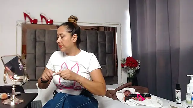 Salmma Milf online show from 07.10.26