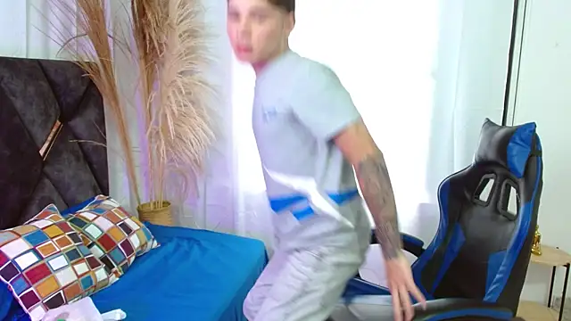 Snapshot of Mattass18 chatting on 11.09.25 Mattass18 online show from 11.09.25