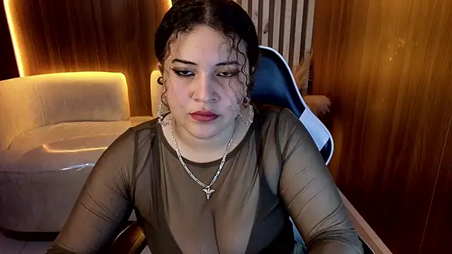 Snapshot of Moon_Tx chatting on 11.19.25 Moon Tx online show from 11.19.25