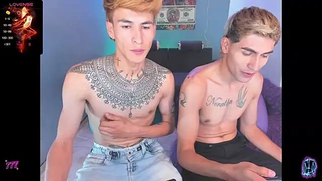 Snapshot of Latin_boysxxxx chatting on 06.12.26 Latin boysxxxx online show from 06.12.26