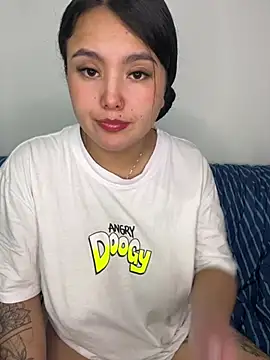 Snapshot of Mellani_luod chatting on 07.16.26 Mellani luod online show from 07.16.26