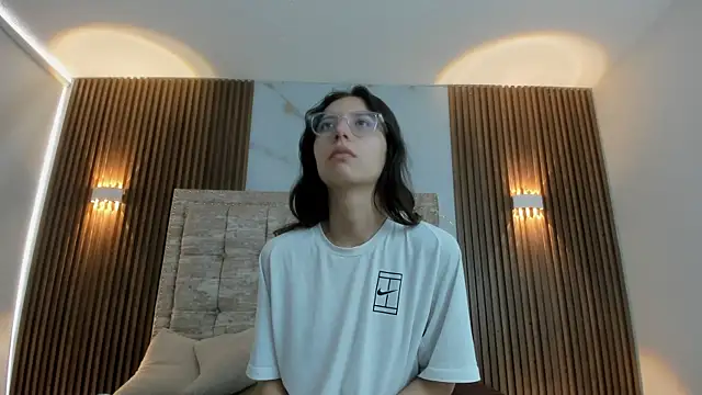 AnnieAndLeandro online show from 01.17.26