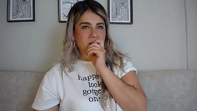 Sweet Bella Valery online show from 11.27.25