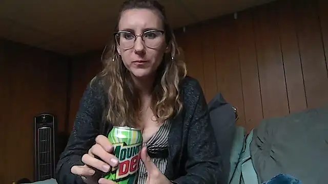 Snapshot of pleasureme24k chatting on 11.22.25 pleasureme24k online show from 11.22.25