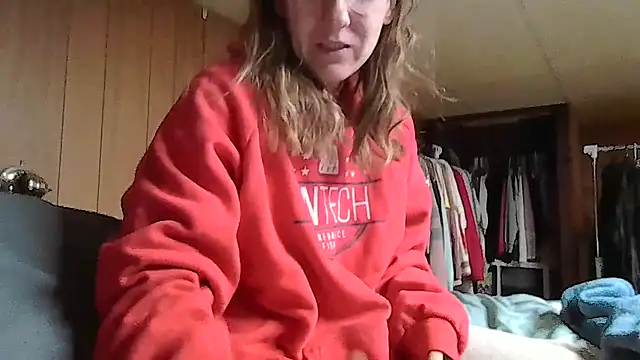 Snapshot of pleasureme24k chatting on 11.22.25 pleasureme24k online show from 11.22.25