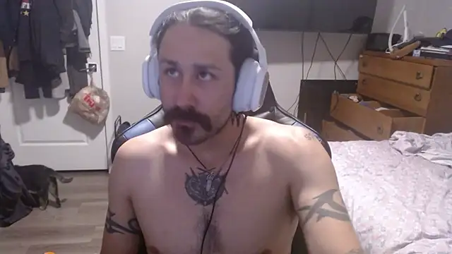 Snapshot of KatMan2869 chatting on 05.27.26 KatMan2869 online show from 05.27.26