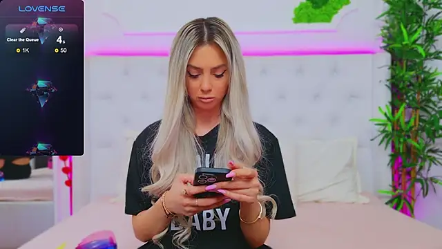 AriannaSins online show from 02.13.25