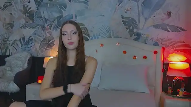 Snapshot of ReginaNyx chatting on 11.02.25 ReginaNyx online show from 11.02.25